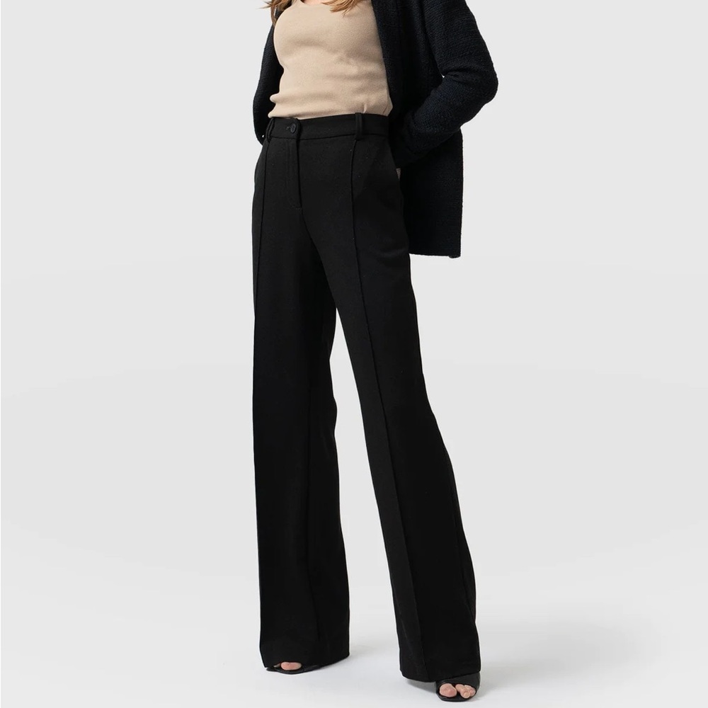 Make an offer!! 
Saint + Sophia Cambridge pants, black size 6